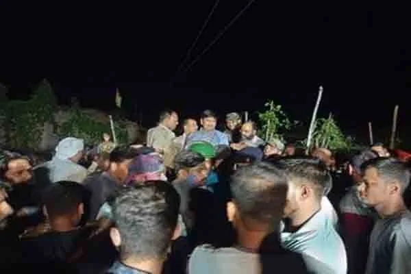 garhwa visarjan: विसर्जन के समय 2 गुटों के बीच विवाद