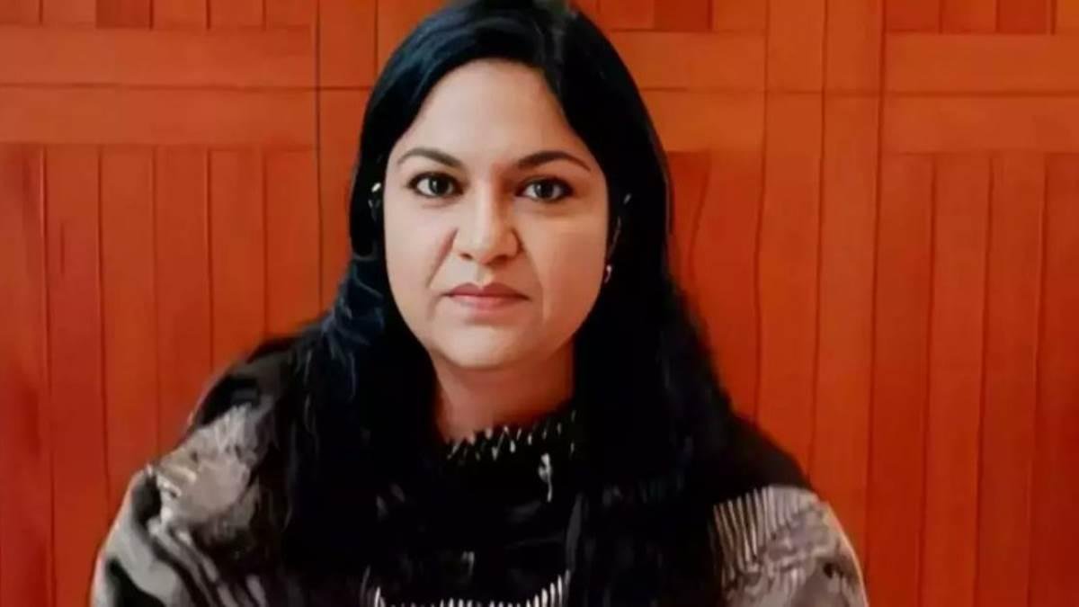 IAS Pooja Singhal: पूजा सिंघल की बढ़ी मुश्किलें, ED ने केस चलाने की मांग को लेकर राज्य सरकार को लिखा पत्र
