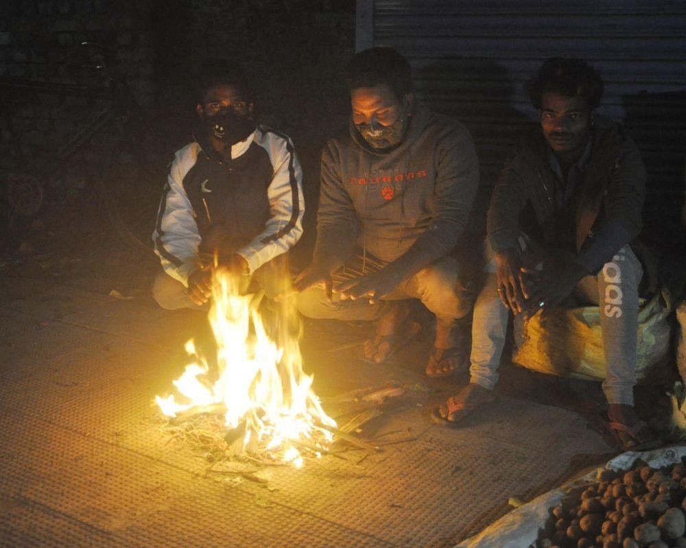 झारखंड में अभी ठंड से नहीं मिलेगी राहत, 25 जनवरी से तापमान में चार डिग्री सेल्सियस तक गिरावट की संभावना