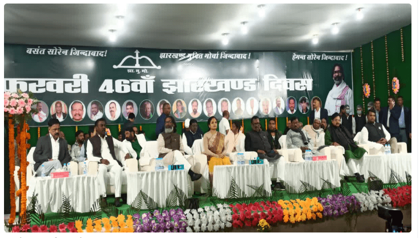 दुमका में सीएम हेमंत सोरेन खूब गरजे, कहा- झारखंड को उपेक्षित कर पूंजीपतियों को पहुंचाया जा रहा लाभ, कल्पना बोलीं- हो जाएं हूल के लिए तैयार – JMM FOUNDATION DAY