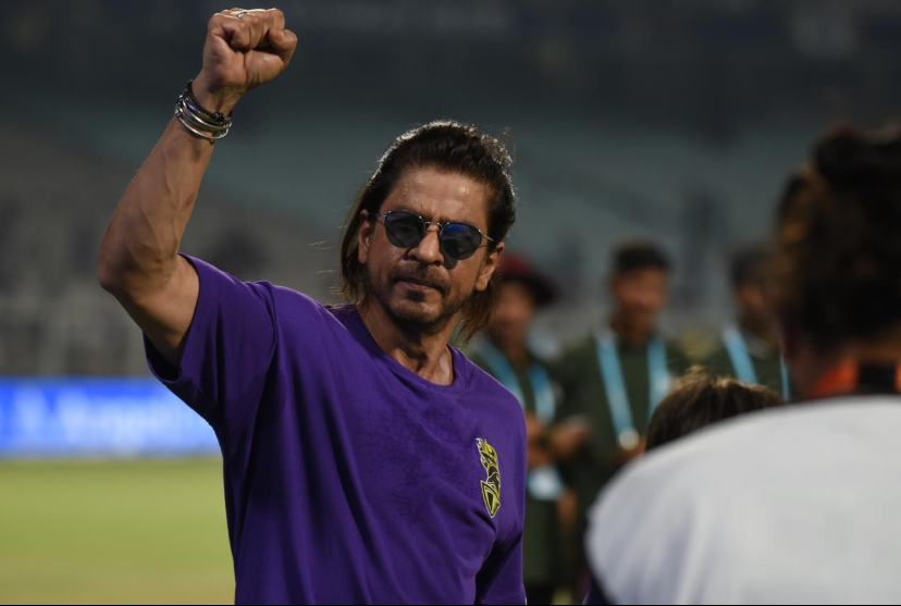 Shah Rukh Khan 18 करोड़ में खरीदा ‘मन्नत’, आज 300 करोड़ की वैल्यू ; KKR में 40-50 गुना रिटर्न — जानिए किंग खान का ‘बिलियनेयर प्लेबुक’