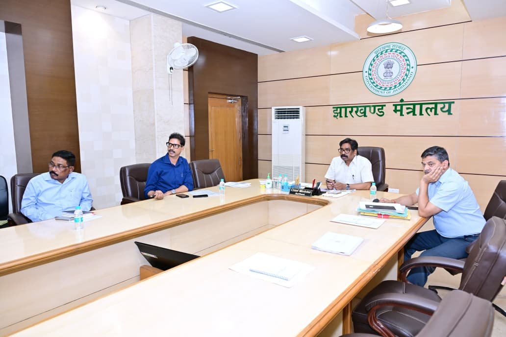 hemant soren ngo schemes review