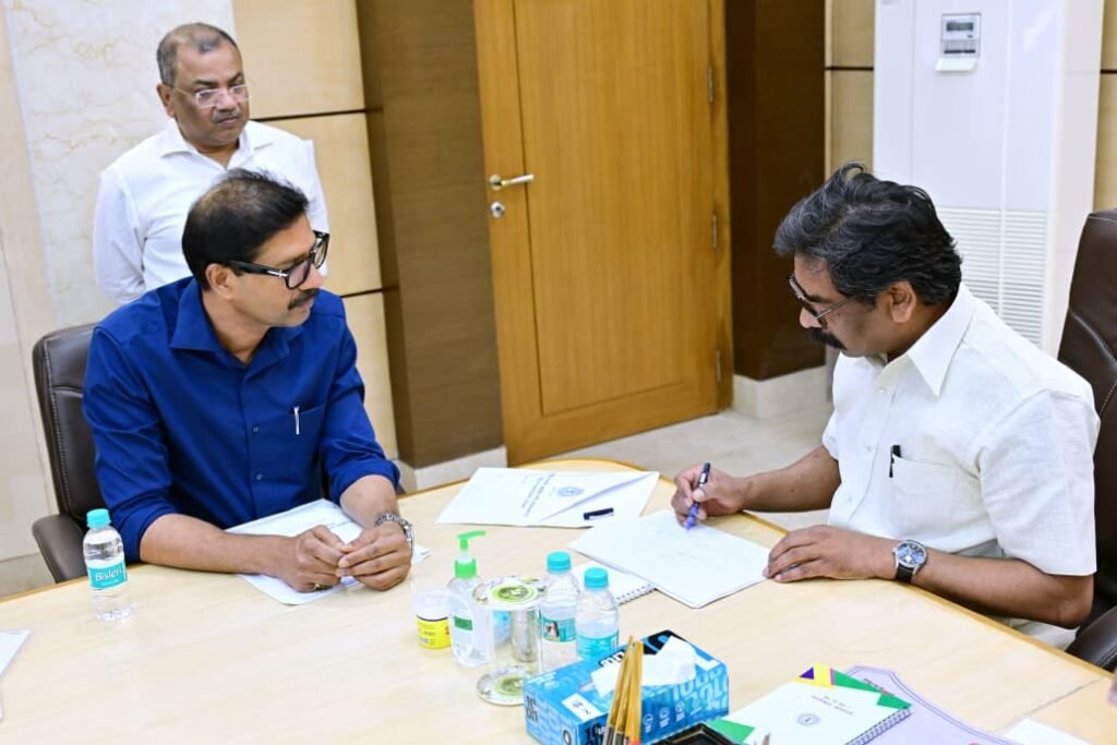 hemant soren ngo schemes review