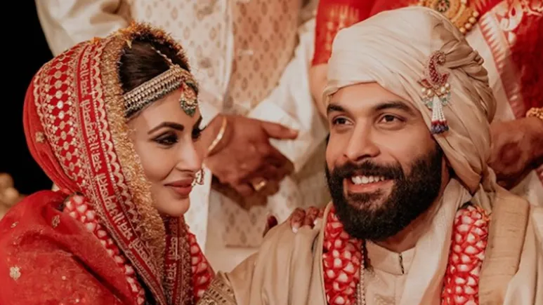 Mouni Roy Divorce Rumors Spark as She अपने पति Suraj Nambiar को करें Unfollow, 4 साल में टूटी शादी?