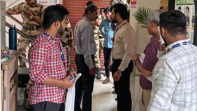 National NEET Paper Leak CBI: पुणे से लातूर तक ताबड़तोड़ पूछताछ – शिकंजे में डॉक्टर-टीचर और पार्लर मालिक National NEET Pape