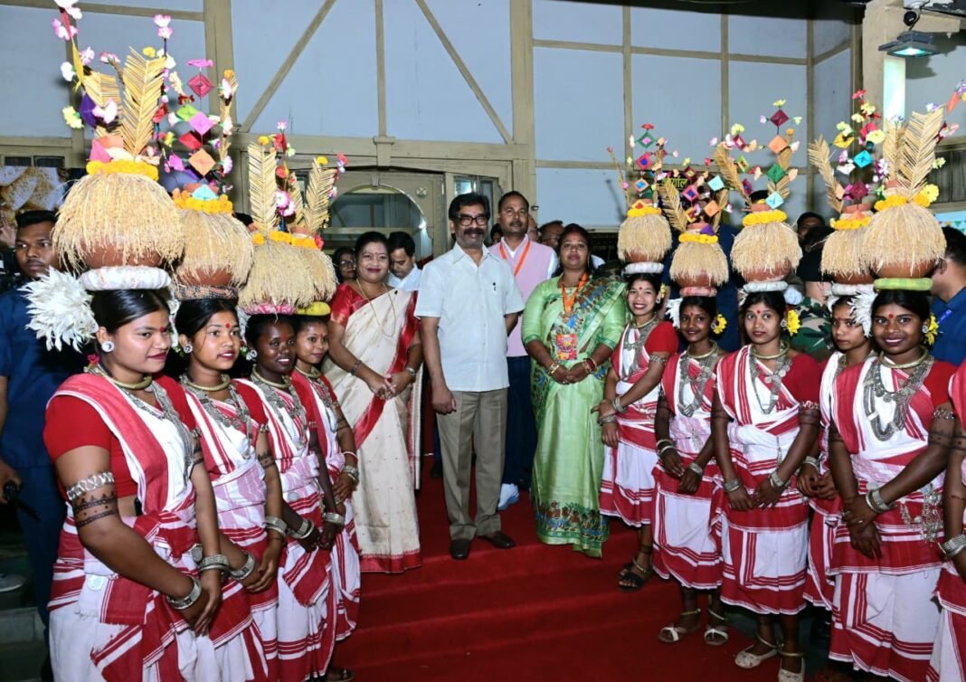 Hemant Soren Aaj Aaye Kake Resort