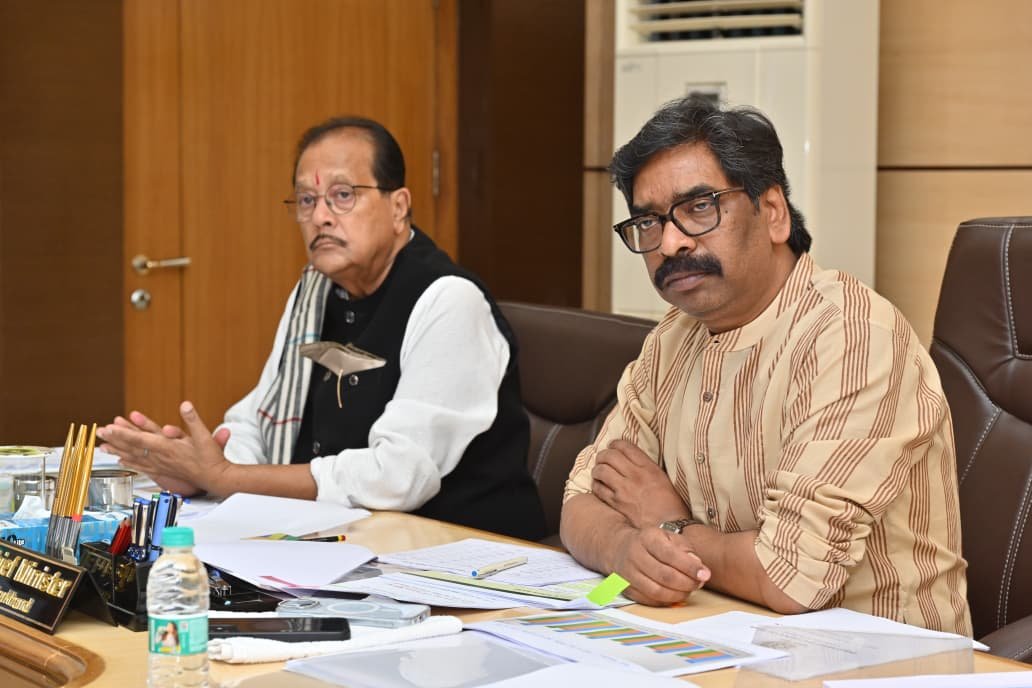 Finance and Commercial Taxes Department: CM हेमंत सोरेन की अध्यक्षता में उच्च स्तरीय समीक्षा बैठक – राजस्व संग्रह पर जोर Finance and Commercial Taxes Department
