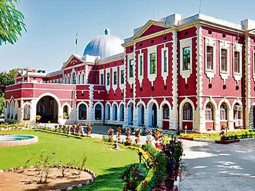 The High Court Ordered the Retired Teachers