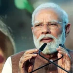 PM Modi Distribute