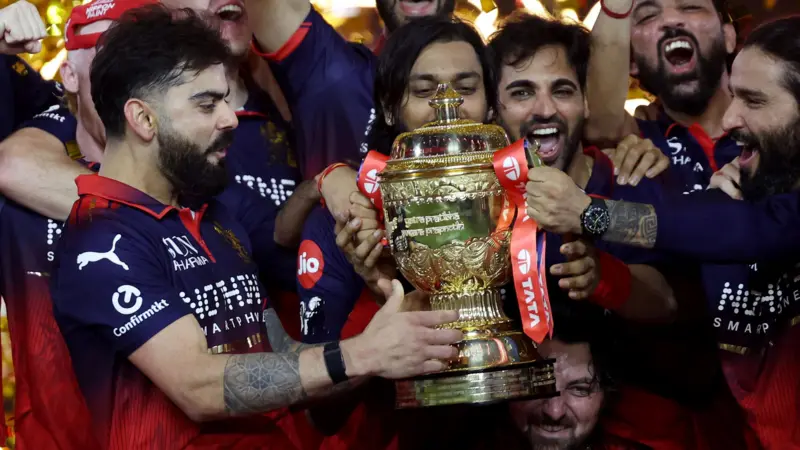 RCB Win Celebration: सहारनपुर में जीत का जश्न मनाने उमड़ी भीड़, पुलिस की लाठी से मची अफरातफरी RCB Win Celebration