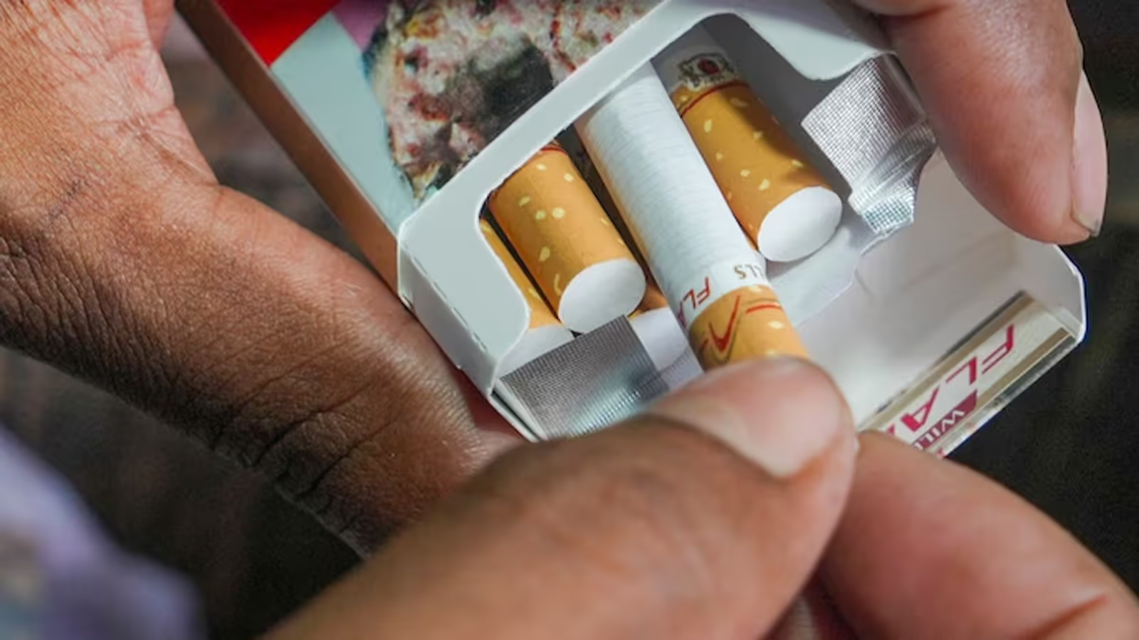 Cigarette Price Hike: ITC ने फिर बढ़ाए सिगरेट के दाम, Classic Connect और Gold Flake Super Star हुए महंगे