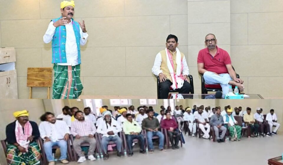 Jharkhand Chief Minister Hemant Soren meeting the joint delegation of Marang Buru Dharmagarh and Santal society