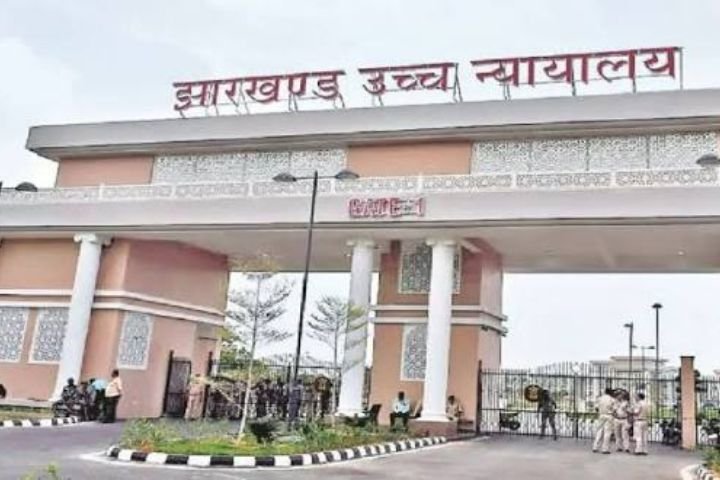 Jharkhand High Court orders Rs 8 lakh railway accident compensation despite missing train ticket.Jharkhand High Court Railway Compensation