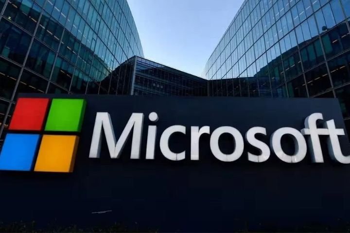 Microsoft announces voluntary exit option for around 60000 employees amid plans to control costs and increase AI investment.Microsoft AI investment