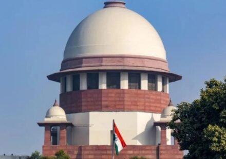 Supreme Court of India and digital fraud awareness highlighting bank accountability and compensation for cyber fraud victims.Digital Fraud Compensation