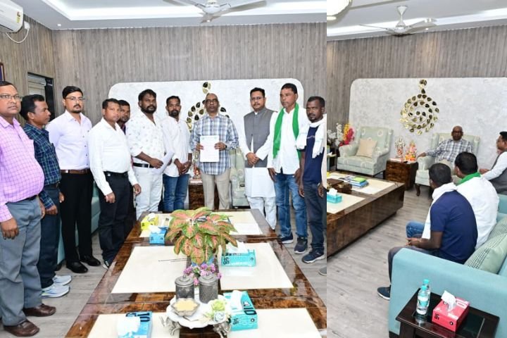Munda community delegation meets Jharkhand Chief Minister Hemant Soren over caste correction in online Khatiyan records.Caste Correction in Online Khatiyan